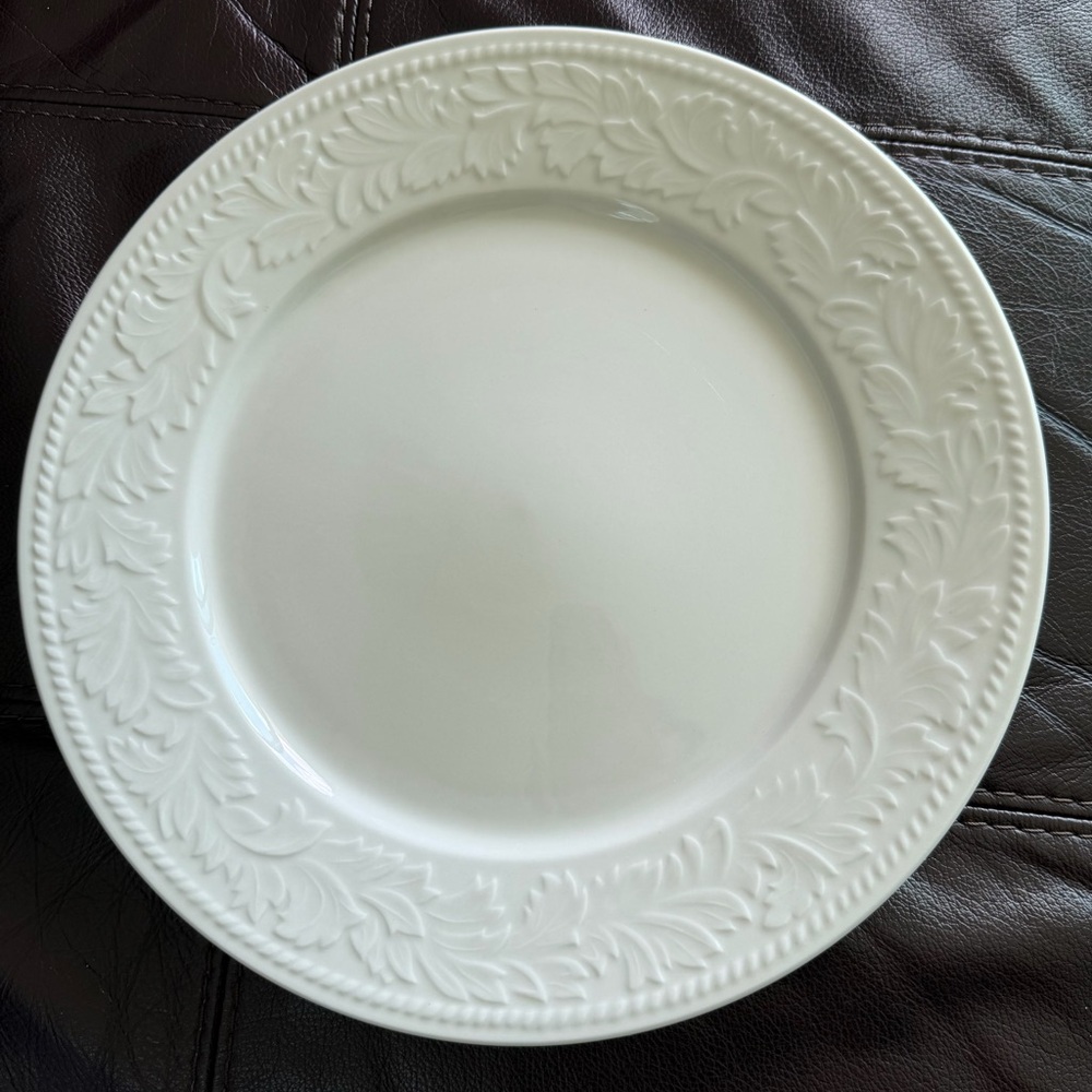 Garland by SANGO Stoneware Embossed White Dinner Plate 8837